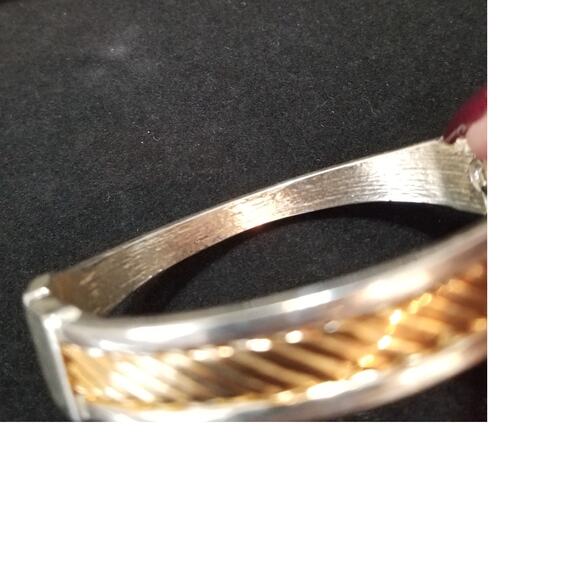 VTG - Unbranded 2 Tone Gold Silver 2 1/2 inch Cuff Bracelet - PO VGC - Picture 12 of 14